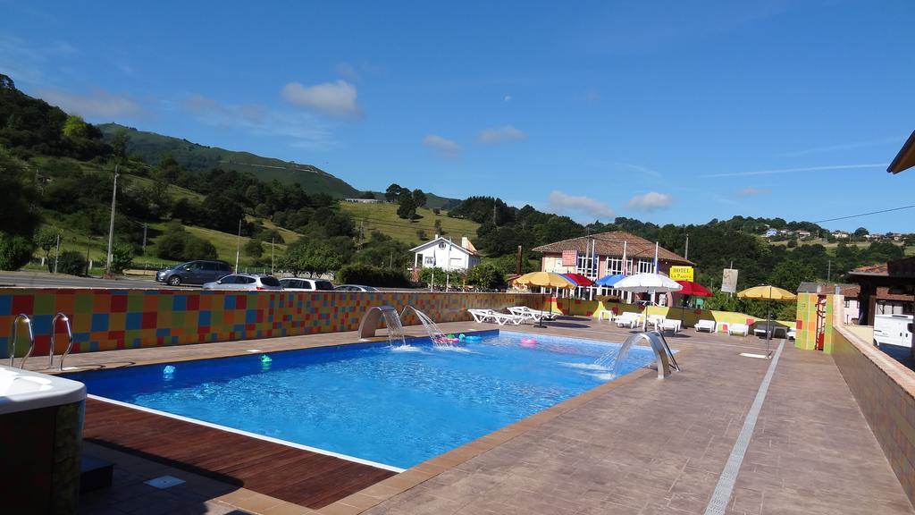 Conjunto Hotelero La Pasera Soto De Cangas Exterior foto