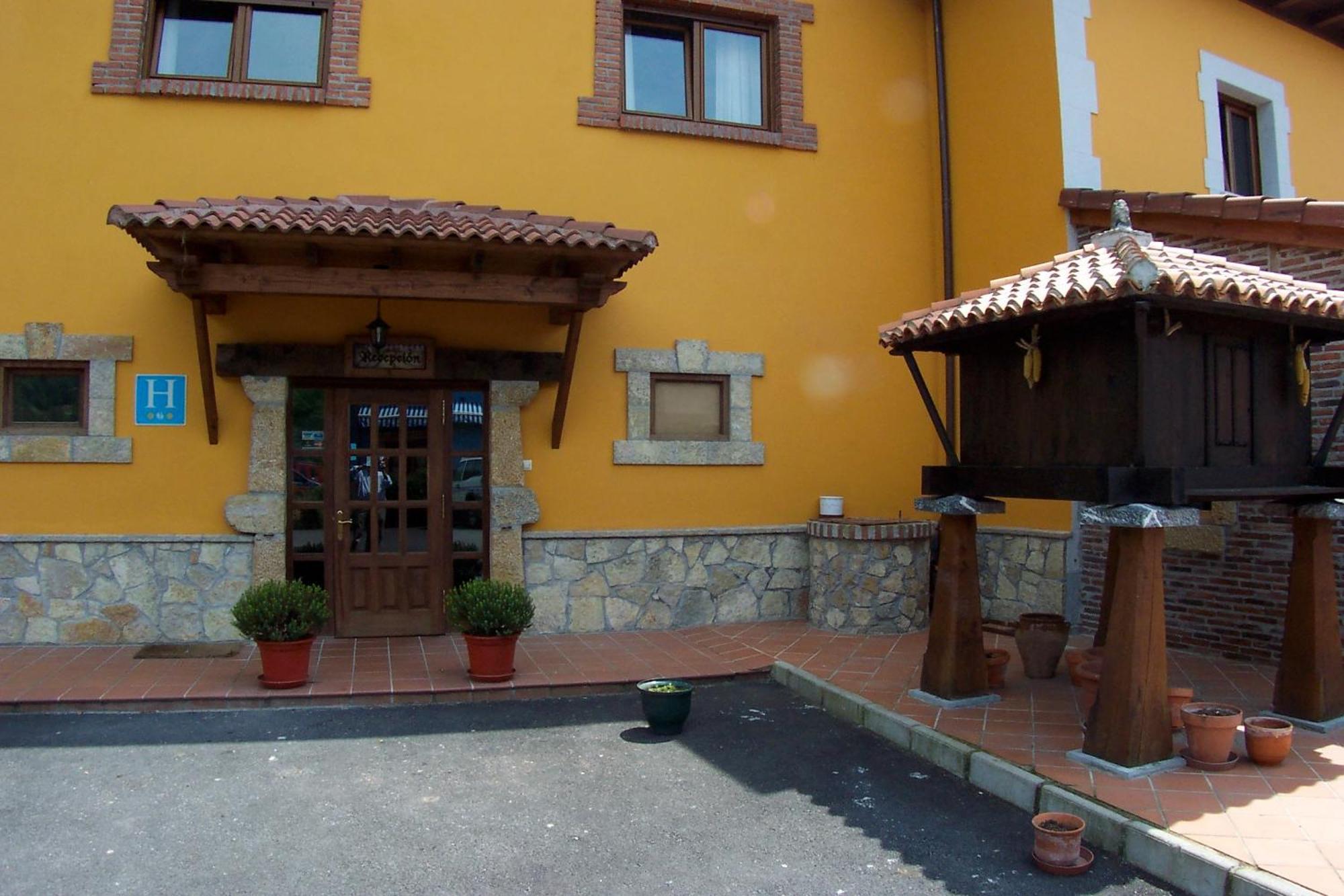 Conjunto Hotelero La Pasera Soto De Cangas Exterior foto
